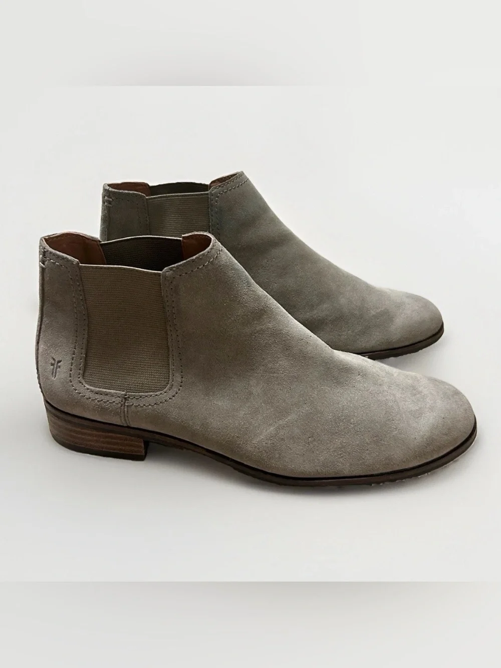 Frye Ankle Booties Chelsea Suede Women Sz 9M Taupe Pull On Boots Boho Minimalist